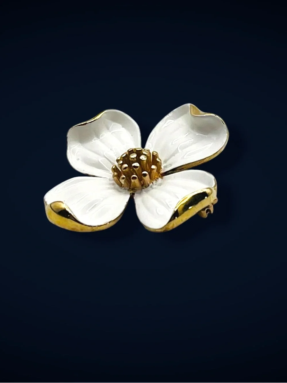Vintage Crown Trifari White Enamel and Gold Tone Dogwood Flower Brooch Estate Pc